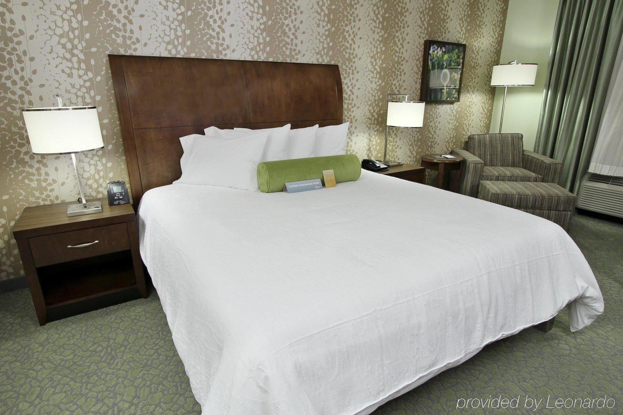 Hilton Garden Inn Covington/Mandeville Room photo